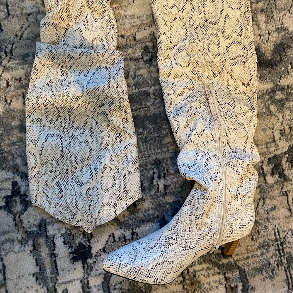 White snake skin knee high boots 💕